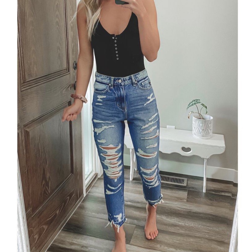 KanCan girlfriend jeans NWT